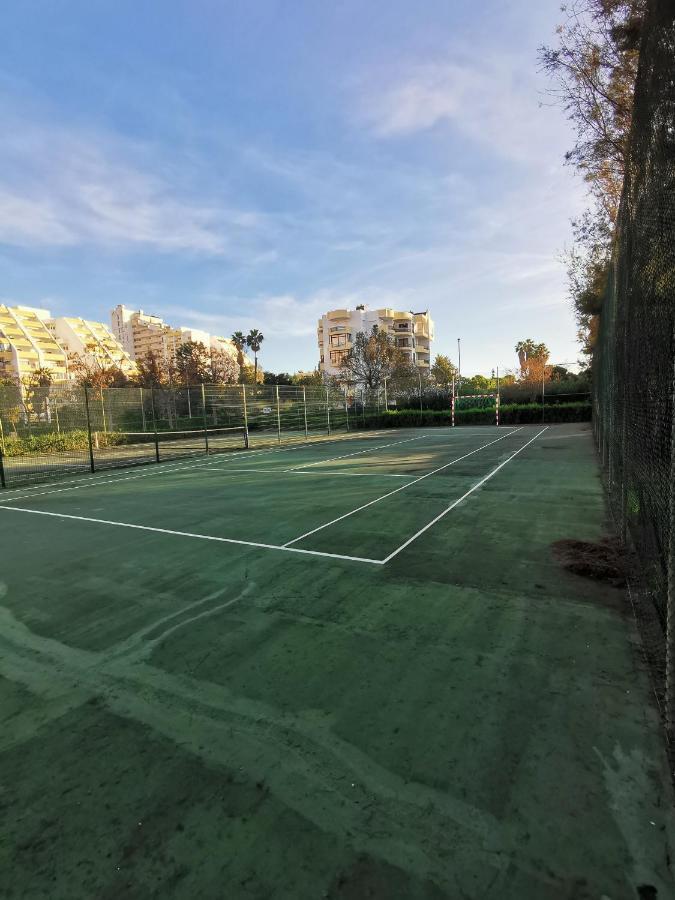 Logement Terrain De Tennis/Piscine 800M De La Mer Portimão Eksteriør billede