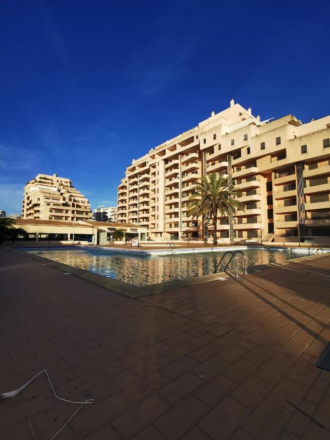 Logement Terrain De Tennis/Piscine 800M De La Mer Portimão Eksteriør billede