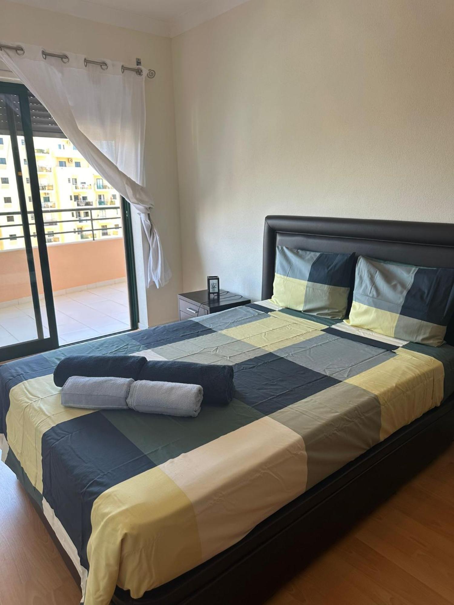 Logement Terrain De Tennis/Piscine 800M De La Mer Portimão Eksteriør billede